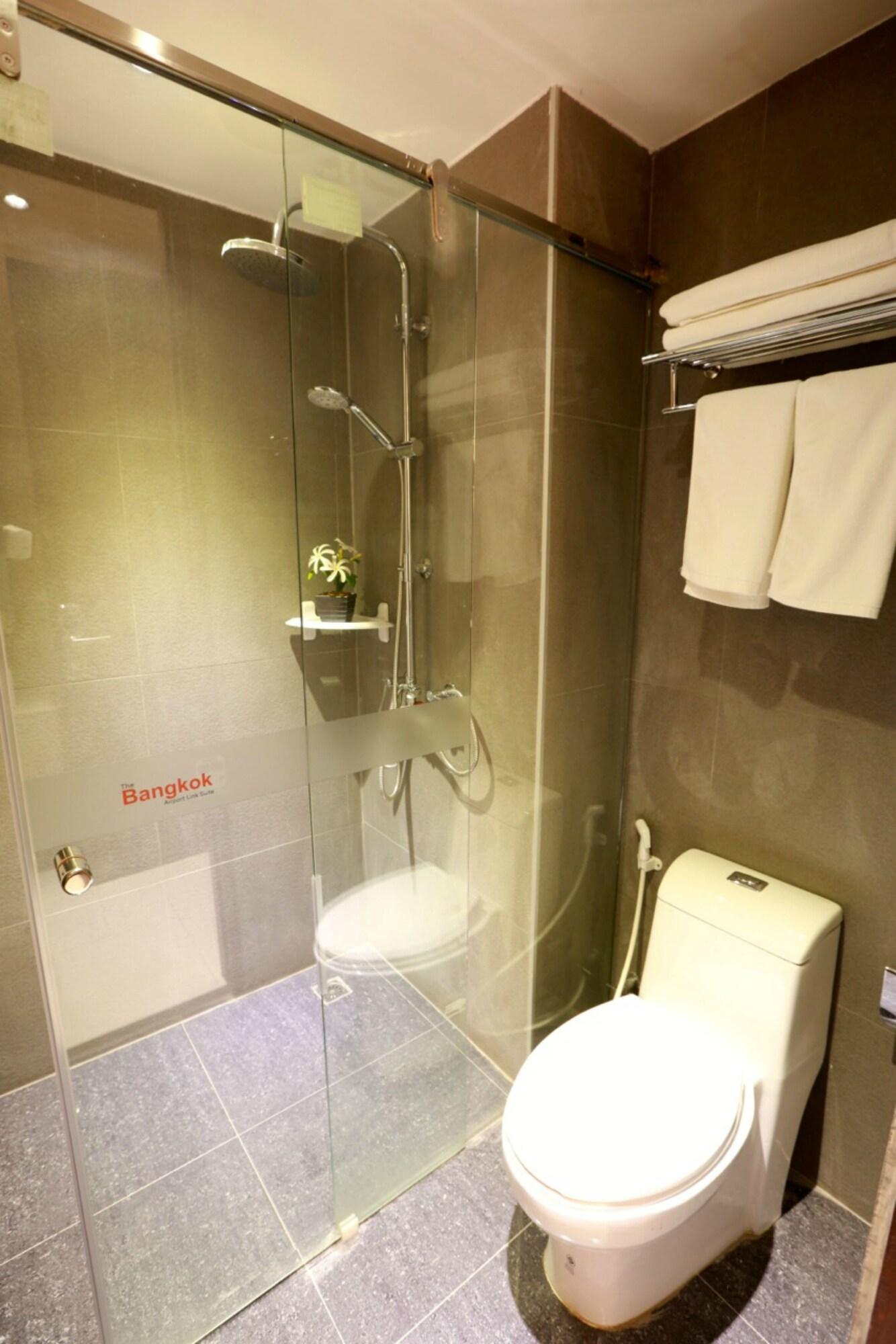 Collection O The Bangkok Airport Link Suite Ngoại thất bức ảnh